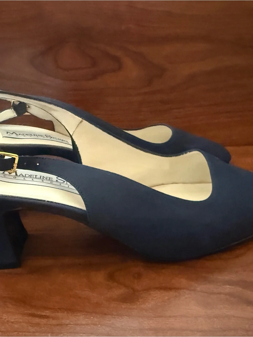 Navy Slingback Women's Pumps - Classic Navy Heels size 10 NIB Madeline Stuart - Picture 4 of 8